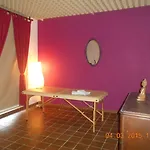 Hotel Logis Notre-dame - Restaurant Ouvert Midi Et Soir Sauf Dimanche Soir