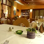 Logis Notre-dame - Restaurant Ouvert Midi Et Soir Sauf Dimanche Soir Hotel