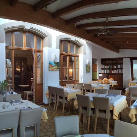 Logis Notre-dame - Restaurant Ouvert Midi Et Soir Sauf Dimanche Soir Hotel 3*