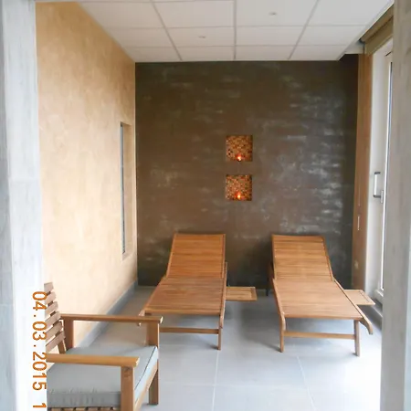 酒店 Logis Notre-dame - Restaurant Ouvert Midi Et Soir Sauf Dimanche Soir 当和屈阿特雷-旺特