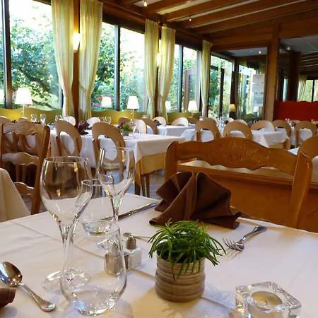 Logis Notre-dame - Restaurant Ouvert Midi Et Soir Sauf Dimanche Soir 酒店 3*