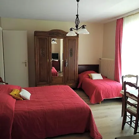 מלון Logis Notre-dame - Restaurant Ouvert Midi Et Soir Sauf Dimanche Soir