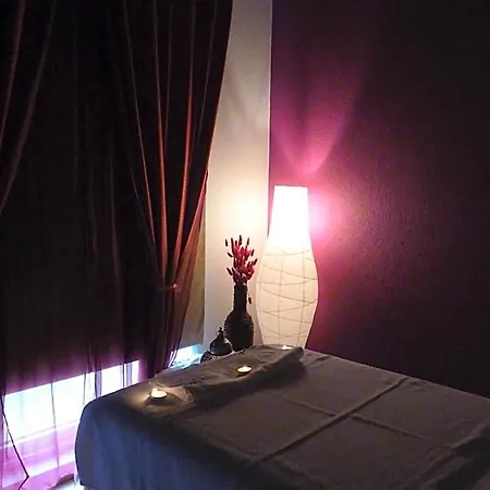 מלון Logis Notre-dame - Restaurant Ouvert Midi Et Soir Sauf Dimanche Soir