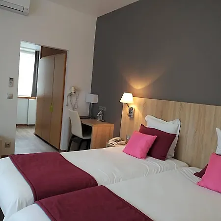 Logis Notre-dame - Restaurant Ouvert Midi Et Soir Sauf Dimanche Soir מלון 3*
