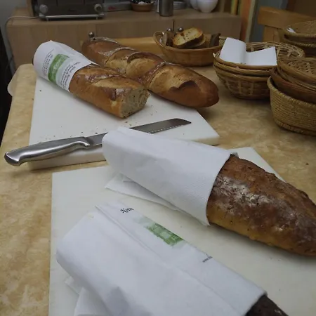 Logis Notre-dame - Restaurant Ouvert Midi Et Soir Sauf Dimanche Soir Hotel Danne-et-Quatre-Vents