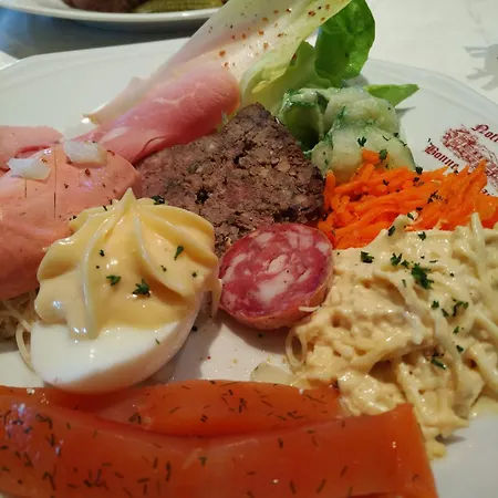 酒店 Logis Notre-dame - Restaurant Ouvert Midi Et Soir Sauf Dimanche Soir 当和屈阿特雷-旺特