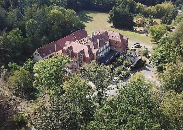 Logis Notre-dame - Restaurant Ouvert Midi Et Soir Sauf Dimanche Soir