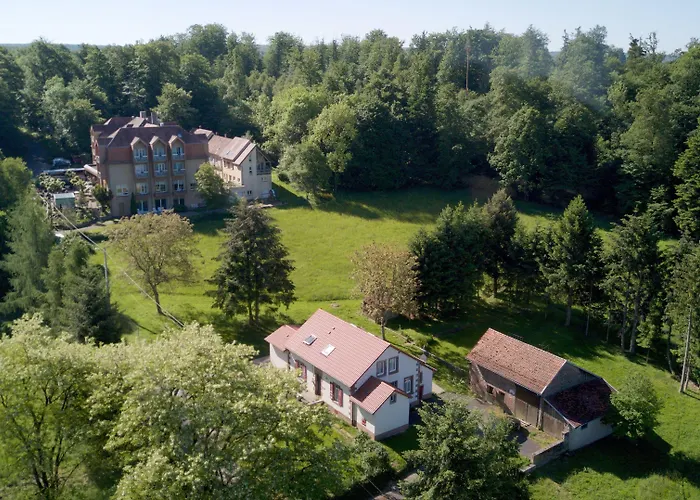 酒店 Logis Notre-dame - Restaurant Ouvert Midi Et Soir Sauf Dimanche Soir 当和屈阿特雷-旺特