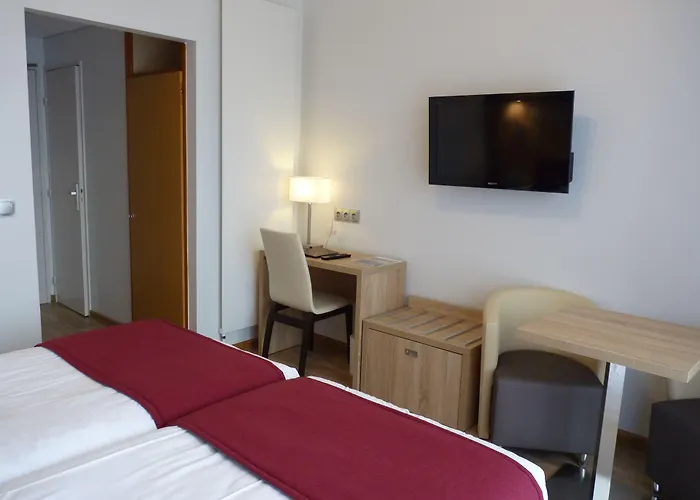 Logis Notre-dame - Restaurant Ouvert Midi Et Soir Sauf Dimanche Soir 酒店 当和屈阿特雷-旺特