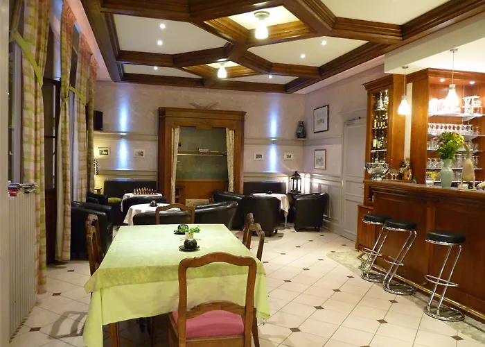 Logis Notre-dame - Restaurant Ouvert Midi Et Soir Sauf Dimanche Soir 酒店 3*