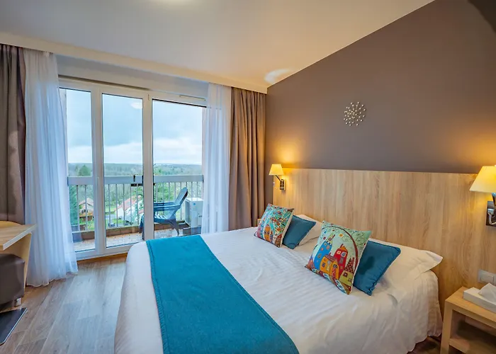 Logis Notre-dame - Restaurant Ouvert Midi Et Soir Sauf Dimanche Soir Danne-et-Quatre-Vents