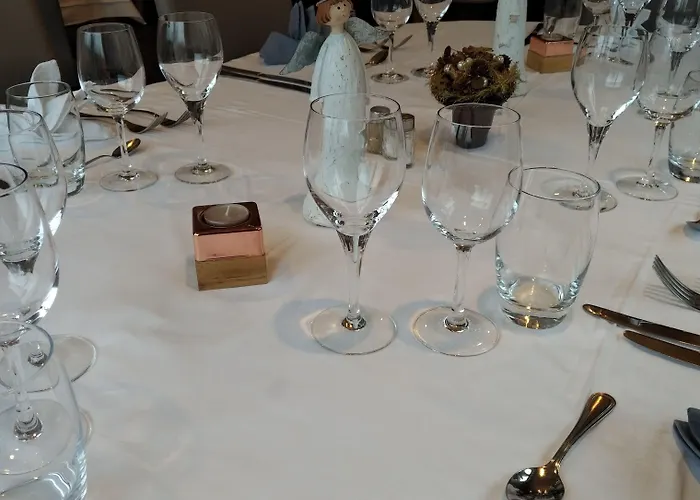 Logis Notre-dame - Restaurant Ouvert Midi Et Soir Sauf Dimanche Soir 3* Danne-et-Quatre-Vents