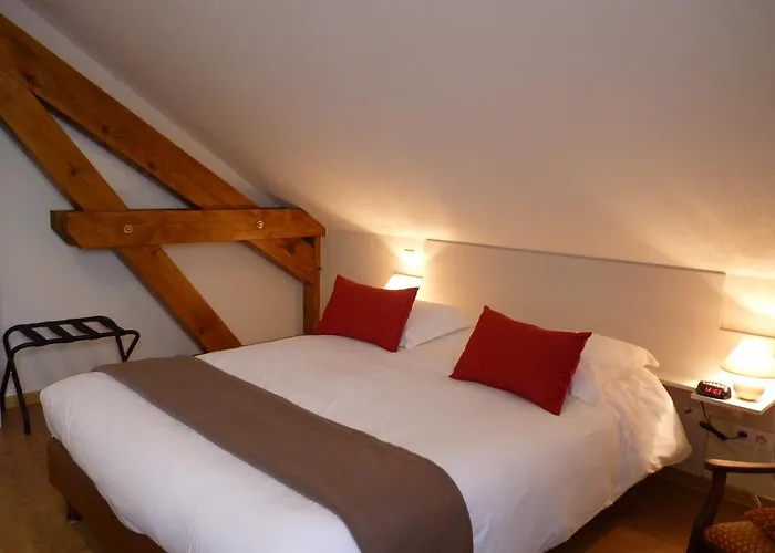 酒店 Logis Notre-dame - Restaurant Ouvert Midi Et Soir Sauf Dimanche Soir 当和屈阿特雷-旺特