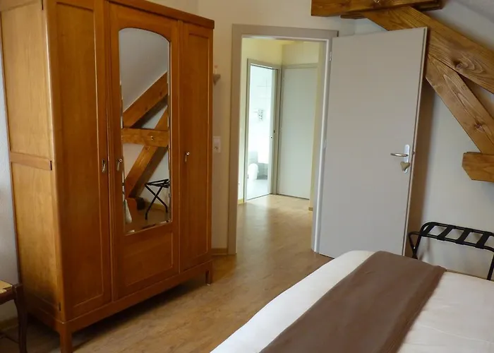 Logis Notre-dame - Restaurant Ouvert Midi Et Soir Sauf Dimanche Soir 当和屈阿特雷-旺特