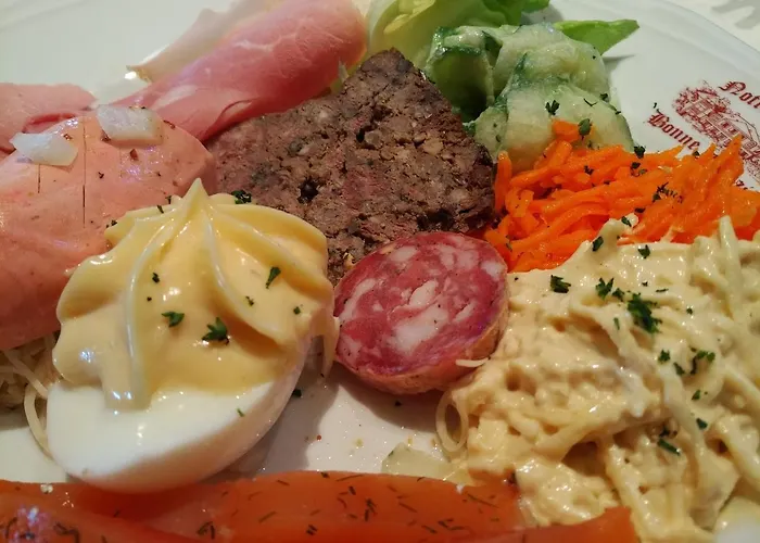 酒店 Logis Notre-dame - Restaurant Ouvert Midi Et Soir Sauf Dimanche Soir 当和屈阿特雷-旺特